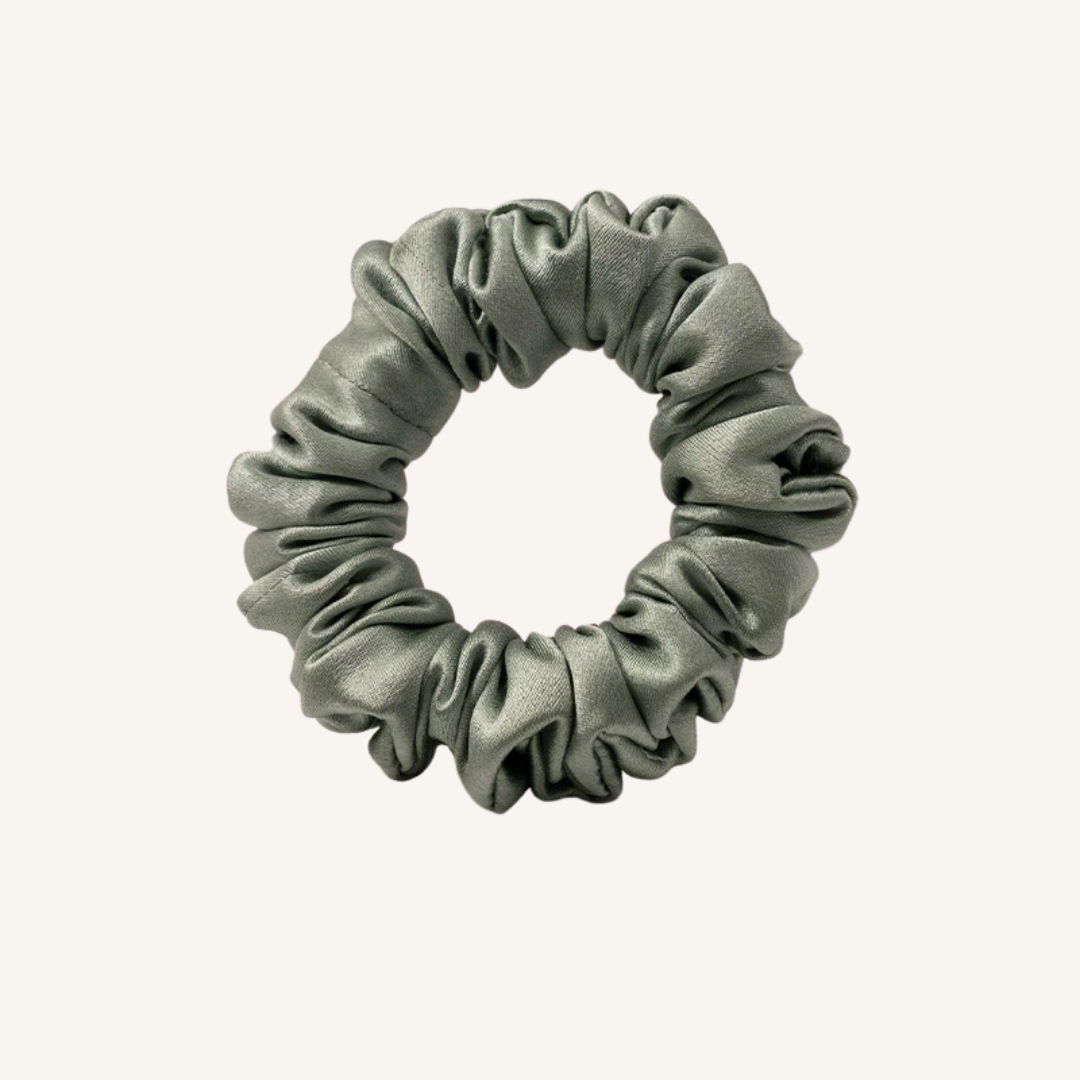 100% Mulberry Silk Scrunchie – Luxury & Hair-Friendly